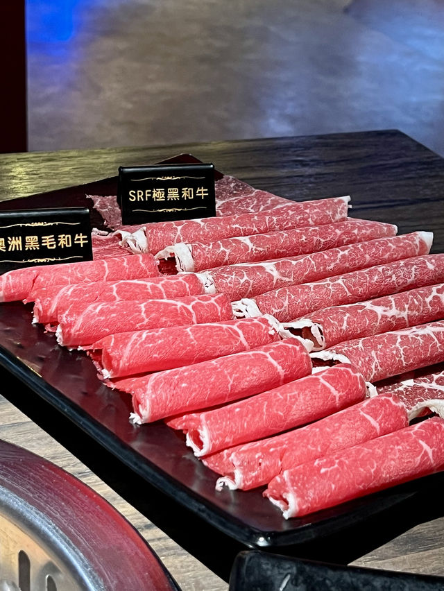 台北市 草莓吃到飽辛巴適麻辣鍋