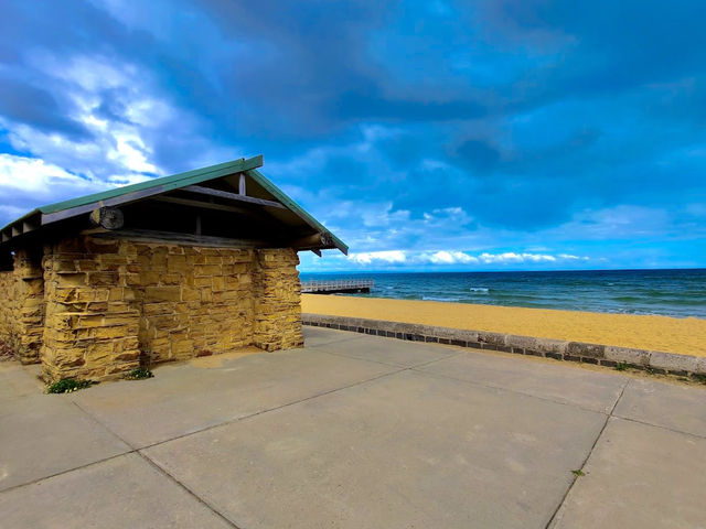 Mentone Beach