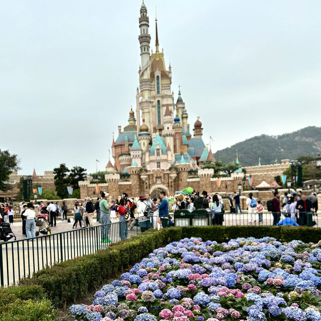 「迪士尼樂園Frozen主題園區，美國小鎮大街的高顔值雪糕！」