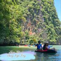 พายเรือที่เกาะห้อง