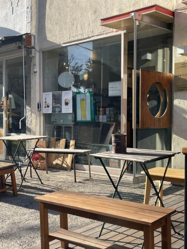 ☕️재즈 위스키 맥주가 있는 대흥역 카페! 브라운톤 인테리어가 매력적인 유어커피