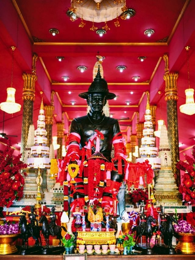 ลอดโบสถ์เก่าที่ วัดโบถส์หลวงปู่เทียน