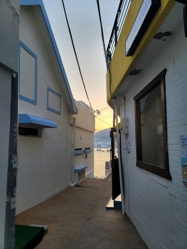 노을이 아름다운 부산 흰여울마을🧡