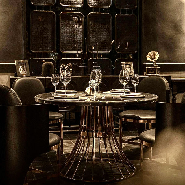 CoCo Dining & Whisky Bar