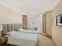 The Kowloon Hotel 
