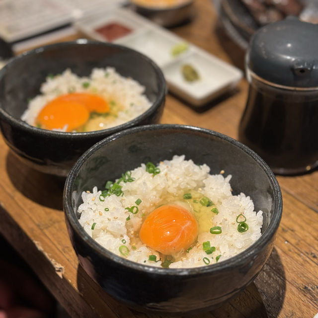 「東京新橋的ざる焼小林養鶏：性價比高，必點雞肉拼盤！」