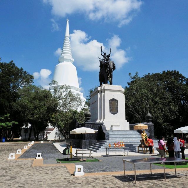 อนุสรณ์ดอนเจดีย์ จ.สุพรรณบุรี