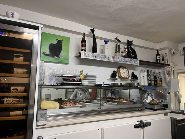 Taberna O Gato Negro@ サンティアゴ・デ・コンポステーラ 🐈‍⬛