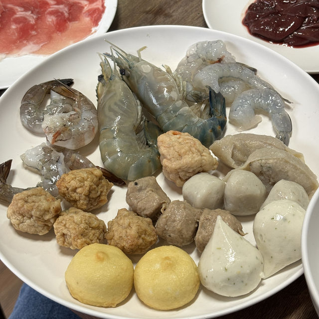 ชาบูนางใน บุฟเฟ่ต์ราคาน่ารัก ไม่จำกัดเวลา
