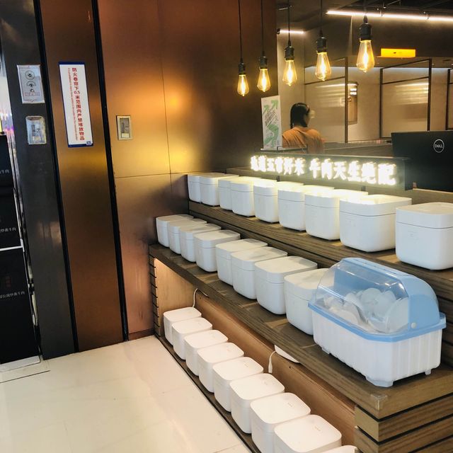 「深圳地鐵站附近川菜店，適合大人老人家」