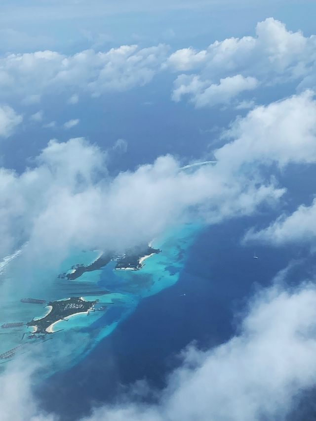 Maldives from seaplane view 🐬🐬🐬