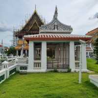 หลวงพ่อโต (ซำปากง) วัดกัลยาณมิตร วรมหาวิหาร