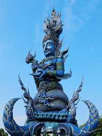 วัดร่องเสือเต้น วัดสีน้ำเงินแห่งเดียวในเชียงราย