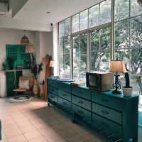 THIS NEW COFFEE SHOP IN ALAM SUTERA IS NAMED AFTER A STREET IN BANDUNG
