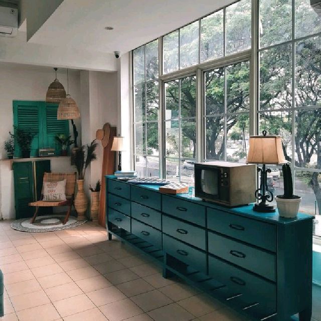 THIS NEW COFFEE SHOP IN ALAM SUTERA IS NAMED AFTER A STREET IN BANDUNG