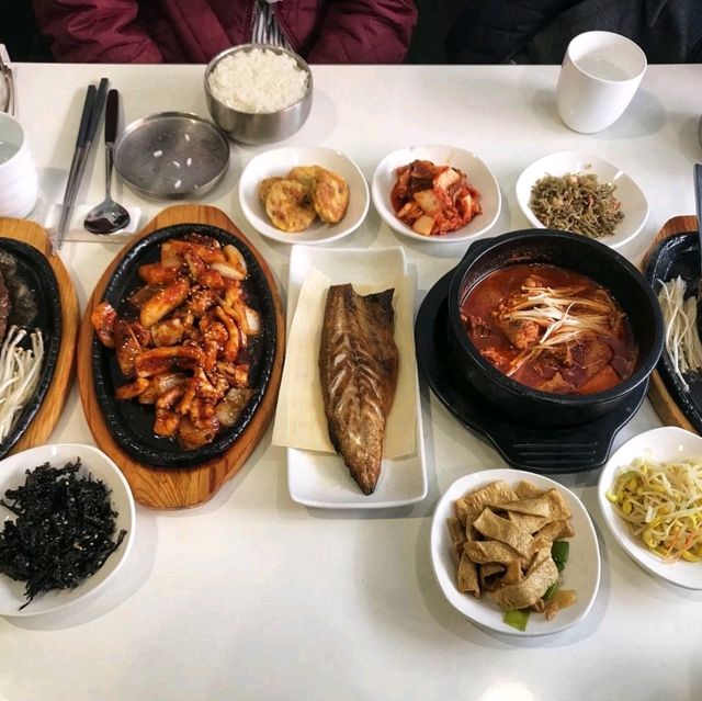 Makan Halal Restaurant