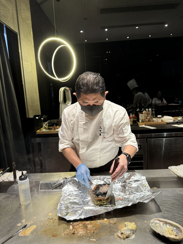 《日籍師傅主理鐵板燒》