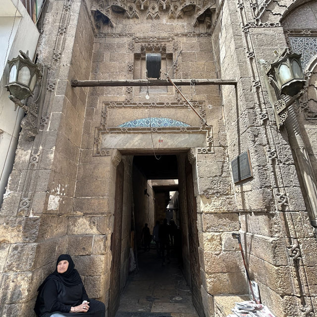 Khan el-Khalili Bazaar: Scented Spices and Colourful Crafts