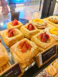 Maison Des Pains, Freshly Baked Pastries in Tropicana Gardens Mall