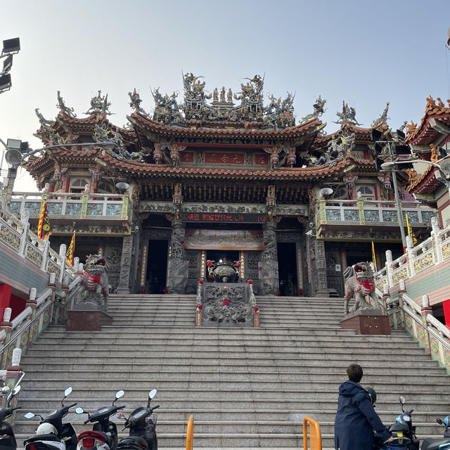 【台湾/高雄】世界一綺麗な駅⁉︎龍の口から入るお寺⁉︎