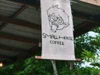 คาเฟ่บางแสน สไตล์โฮมมี่ น่ารัก 