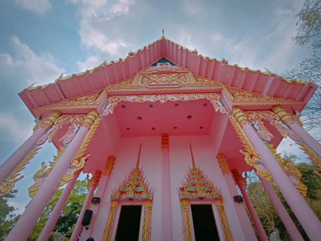วัดเขาทุเรียน(วัด)สีชมพู  จ.นครนายก
