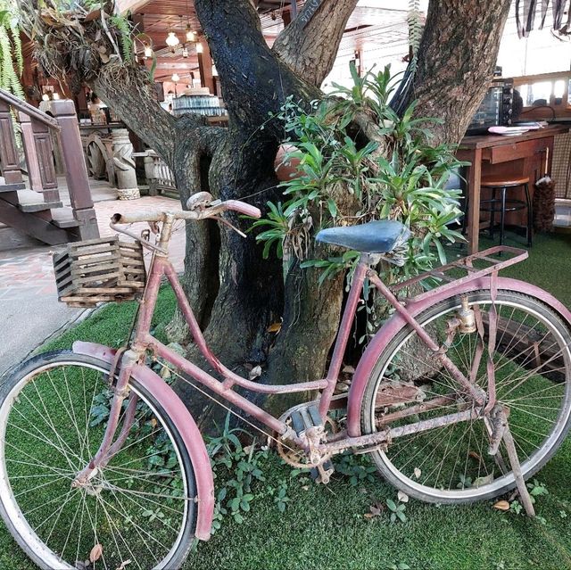 ร้านอาหารลมเย็น