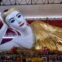 Chaukhtatgyi Buddha Temple “พระตาหวาน”
