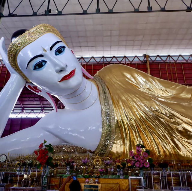 Chaukhtatgyi Buddha Temple “พระตาหวาน”