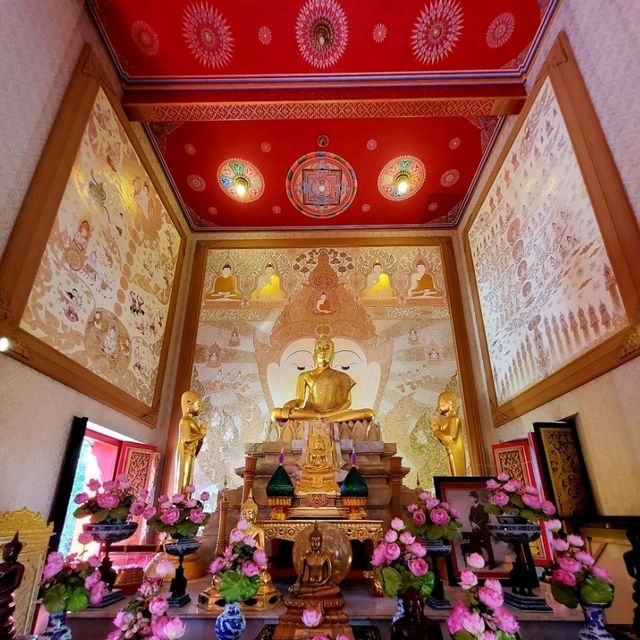 เที่ยววัดสวยใจกลางเมือง เก่าแก่กว่า 250 ปี