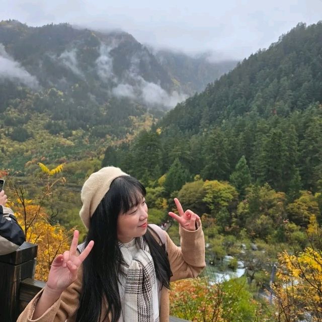 ไปเที่ยวจิ่วจ้ายโกวที่จีนกัน 🍂🏞