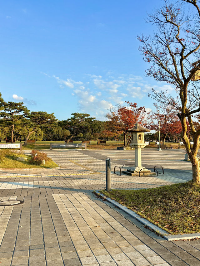 산책길이 문화유적 그 자체인 익산 미륵사지💚