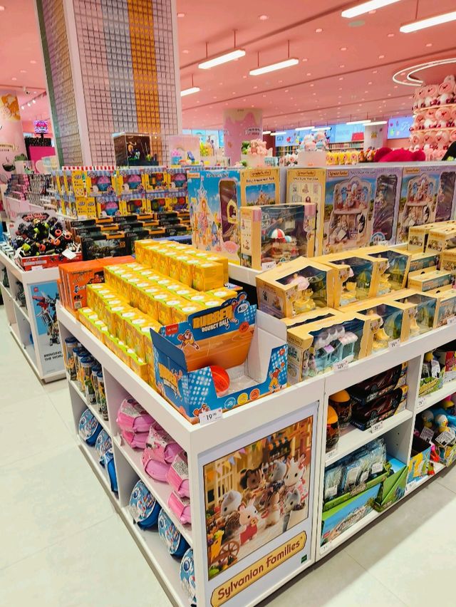 Shopping Fun at Miniso’s Flagship Store: A Must-Visit on My Malaysia Trip