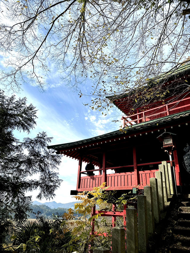 【栃木×佐野】釘を使わない建築  朱塗りの舞台からの眺めが素晴らしい