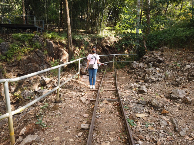 เที่ยวเชิงประวัติศาสตร์ที่ช่องเขาขาด