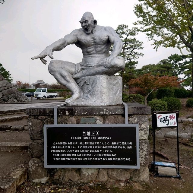 迫力ある彫刻の数々「西望記念館」