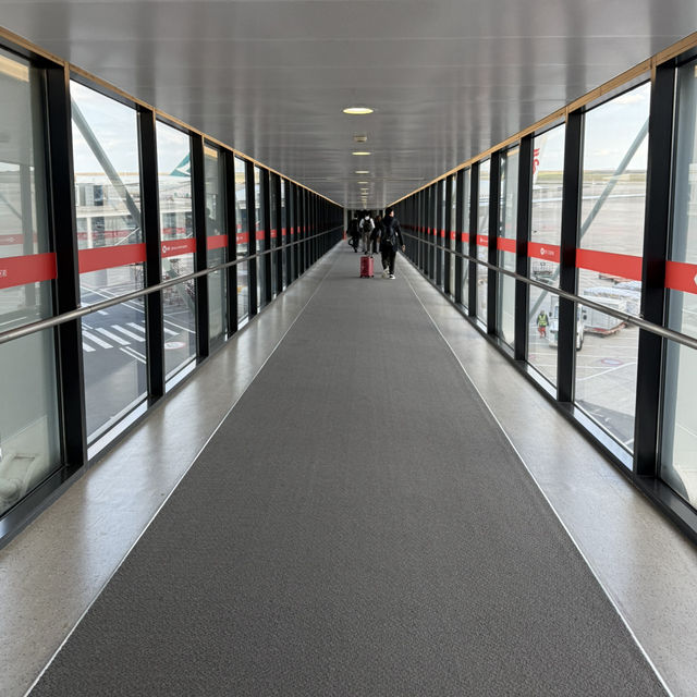 รีวิวสนามบิน Shanghai Pudong