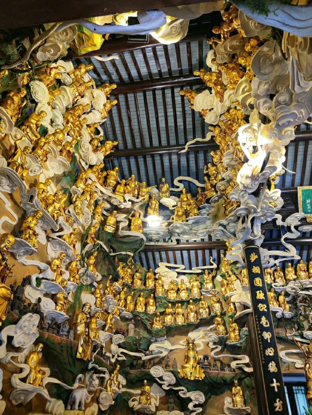 How Longhua Temple’s Art Blows Me Away