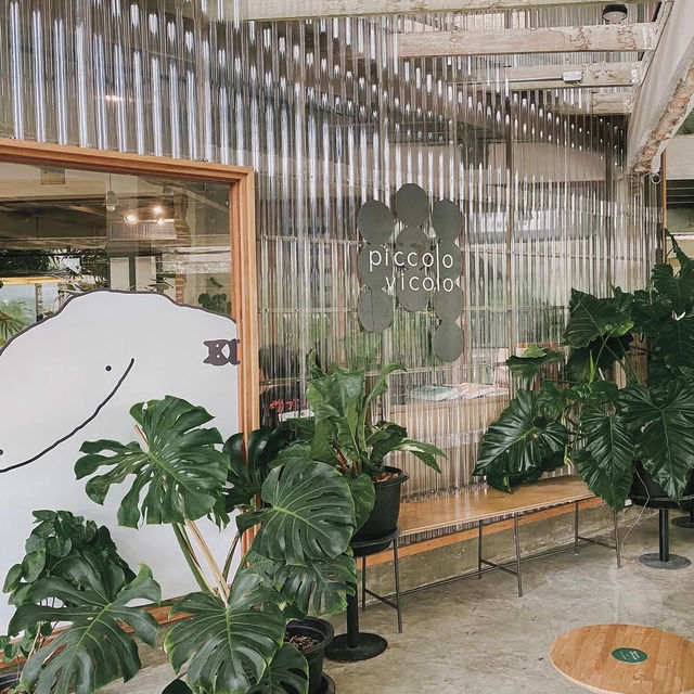 ร้านกาแฟลับ Piccolo vicolo cafe’ • ราชเทวี  ☕️