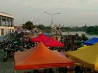 ตลาดสราญยามเย็น..บ้านโป่ง ราชบุรี