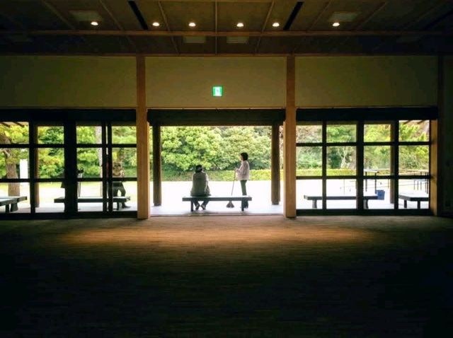 栗林公園-日本回遊式庭園代表，四國賞櫻好去處