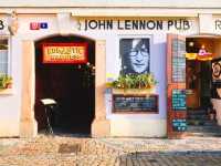 【チェコ/プラハ】歴史的名所！＊ジョンレノンの壁（Lennon Wall）＊