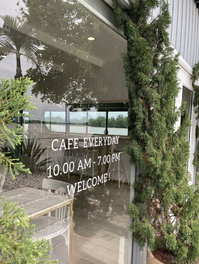 Nava cafe คาเฟ่ริมแม่น้ำบางปะกง บรรยากาศดีมาก