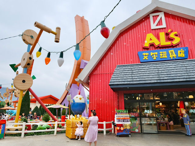What to not miss when visiting SHANGHAI DISNEYLAND 🏰✨