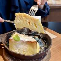 Chakadou: A Stylish Café in Aoyama with Delicious French Toast