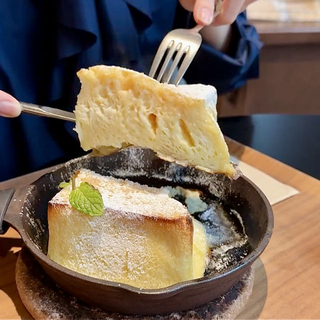 Chakadou: A Stylish Café in Aoyama with Delicious French Toast