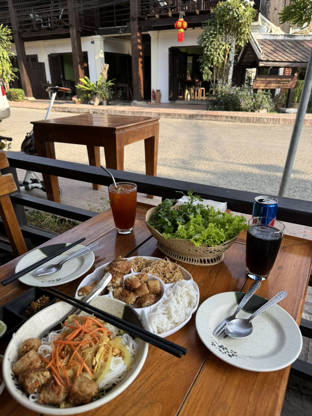 루앙프라방 스프링롤 맛집추천✨