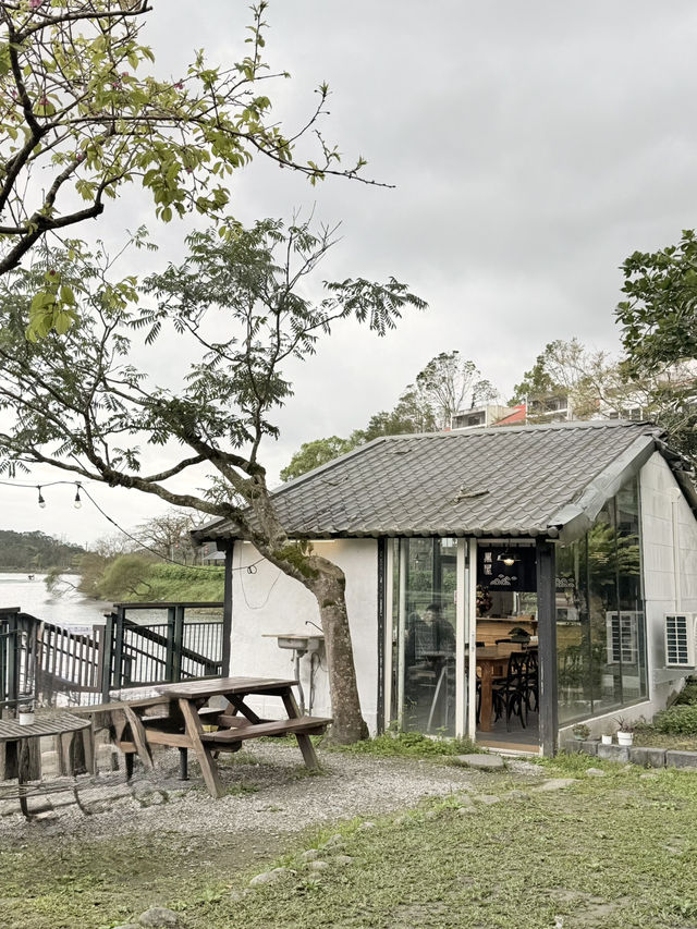 台灣花蓮/鯉魚潭 黑屋Cafe ☕️