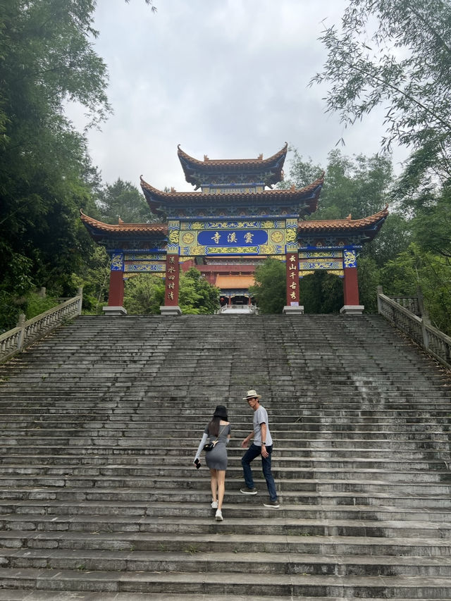 Duqiao Mountain in Guangxi. The Hidden Paradise