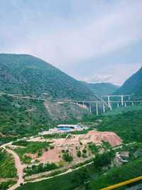 中國雲南怒江著名景點：怒江大橋，適合打卡拍照📸